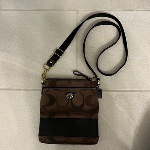 COACH small messenger crossbody bag